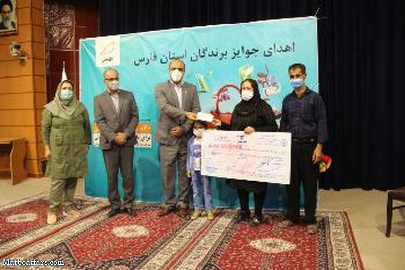 جوایز برندگان طرح همراه اول در مخابرات منطقه فارس اهدا شد